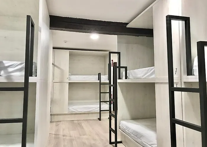 Quartier Leon Hostel Jabalquinto