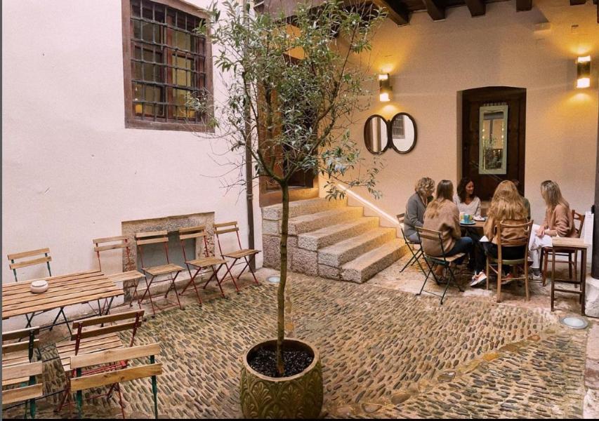 Quartier Leon Hostel Jabalquinto Ostello *