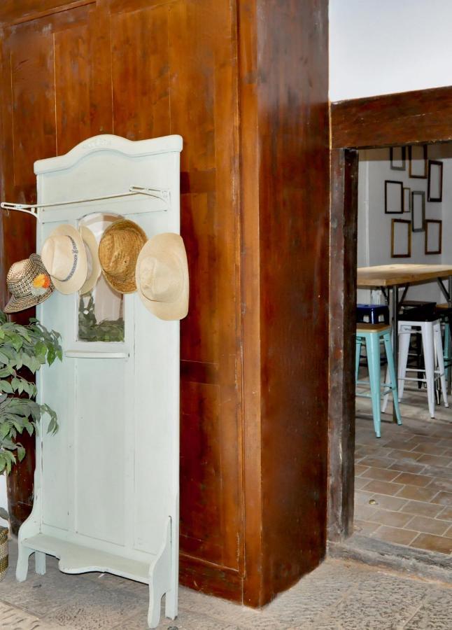 Quartier Leon Hostel Jabalquinto Ostello